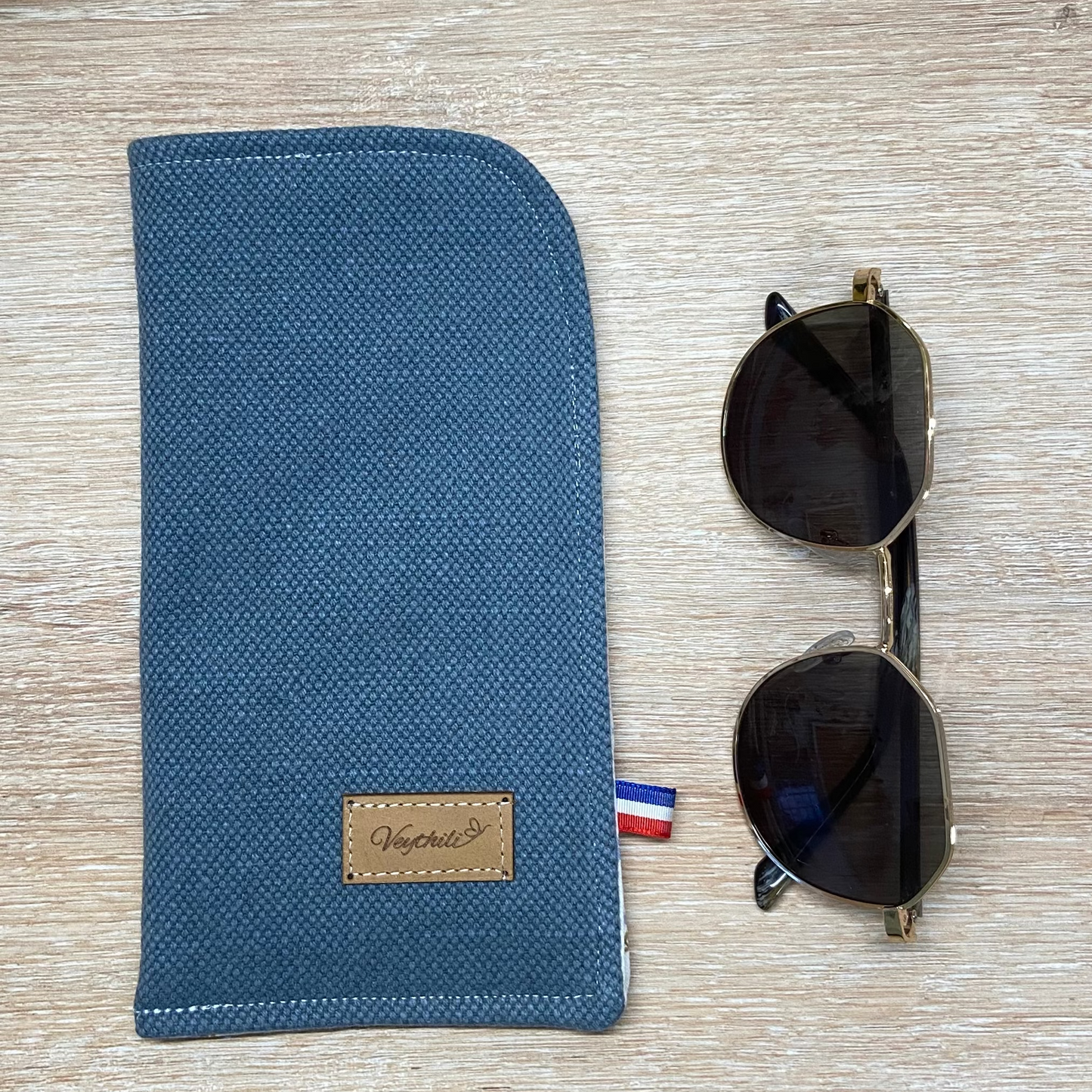 L'etui de Lunettes