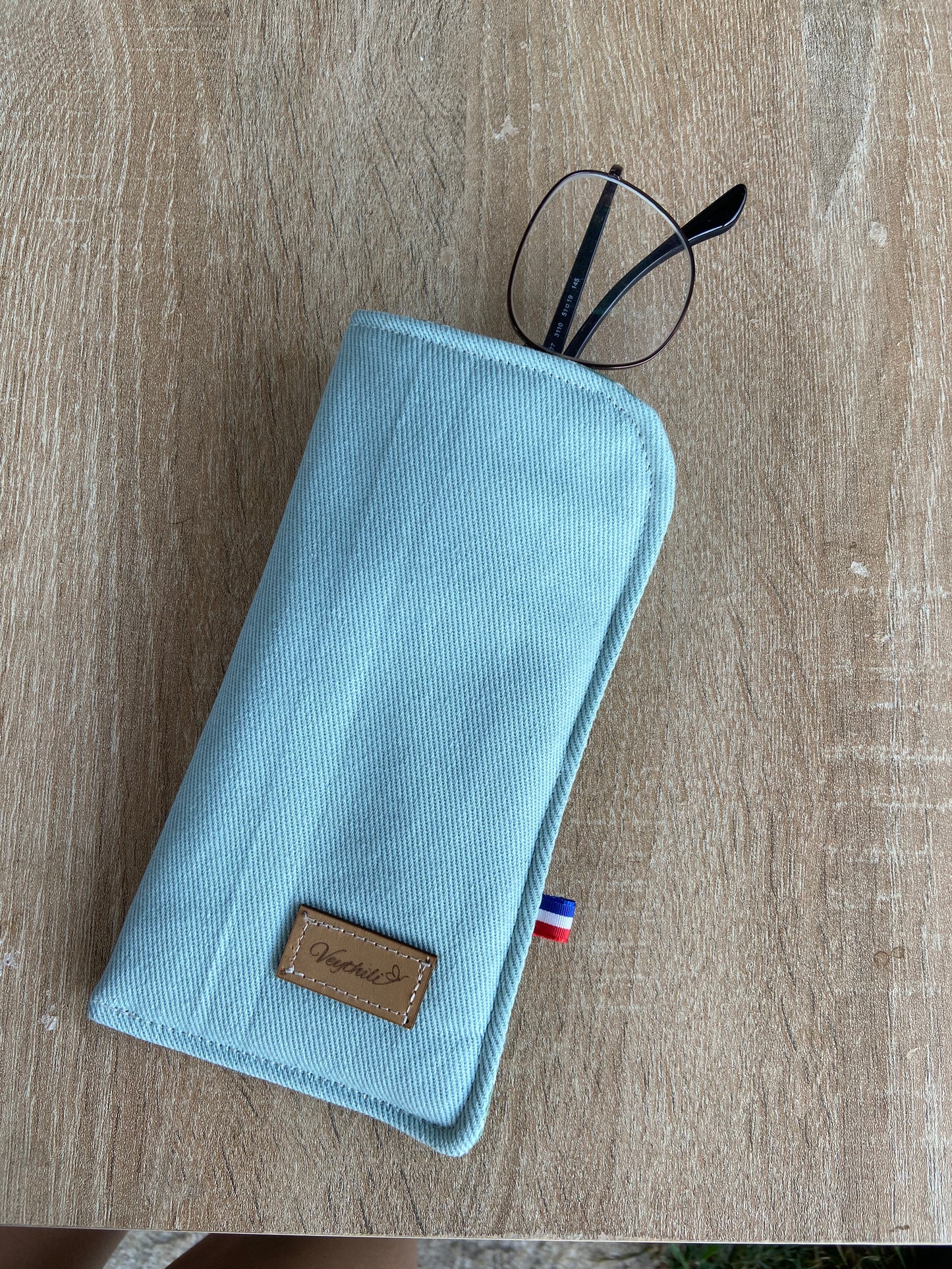 L'etui de Lunettes