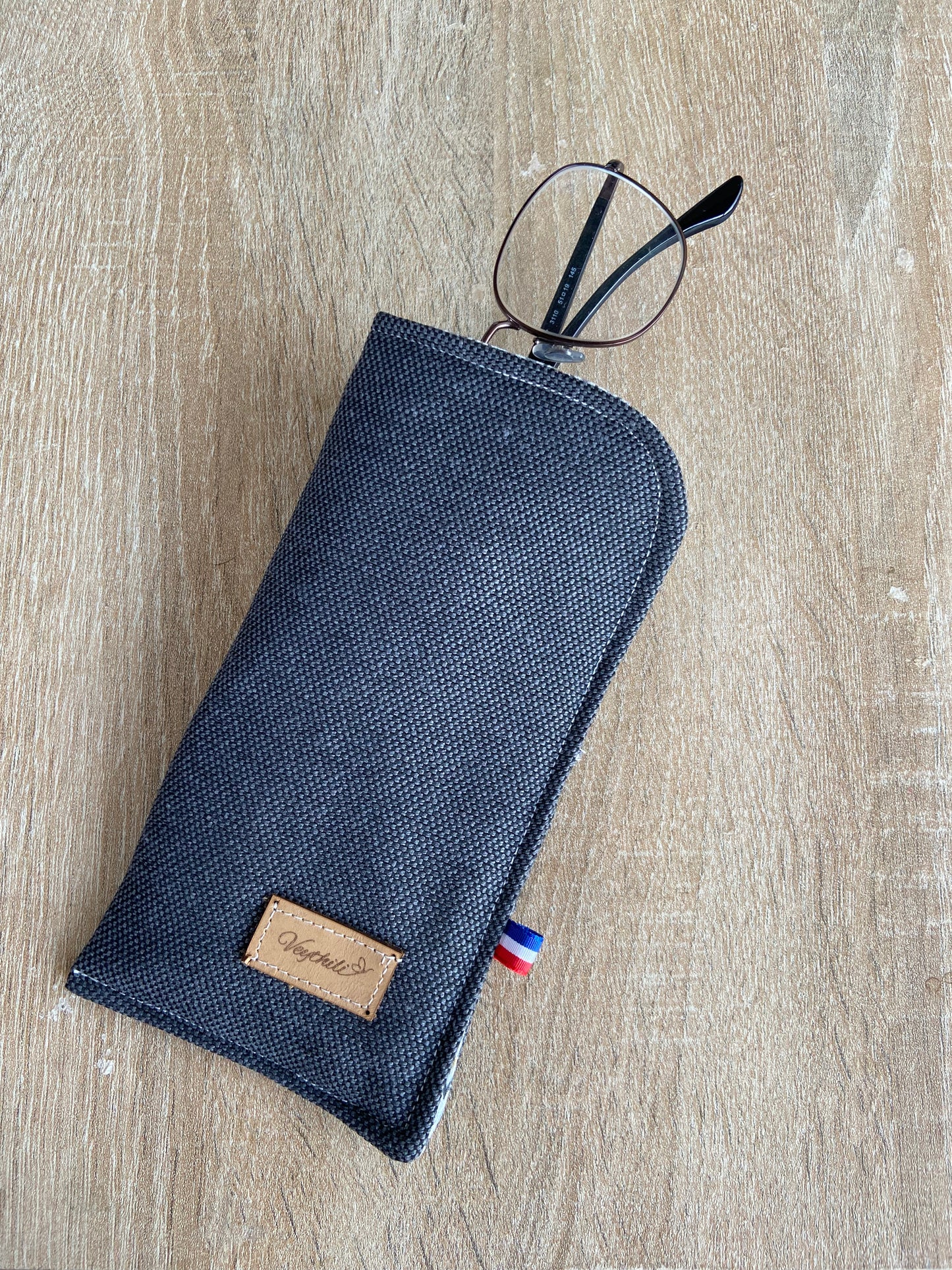 L'etui de Lunettes