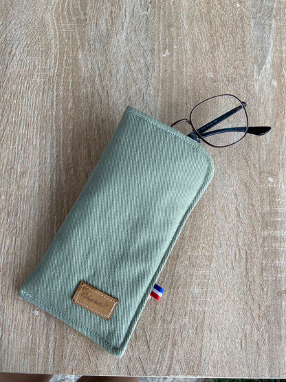 L'etui de Lunettes